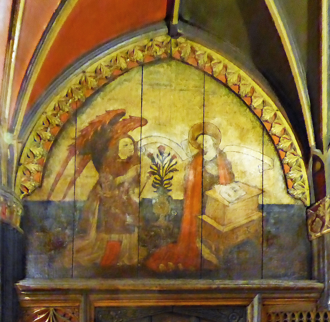 AChoirScreenArchAnnunciation