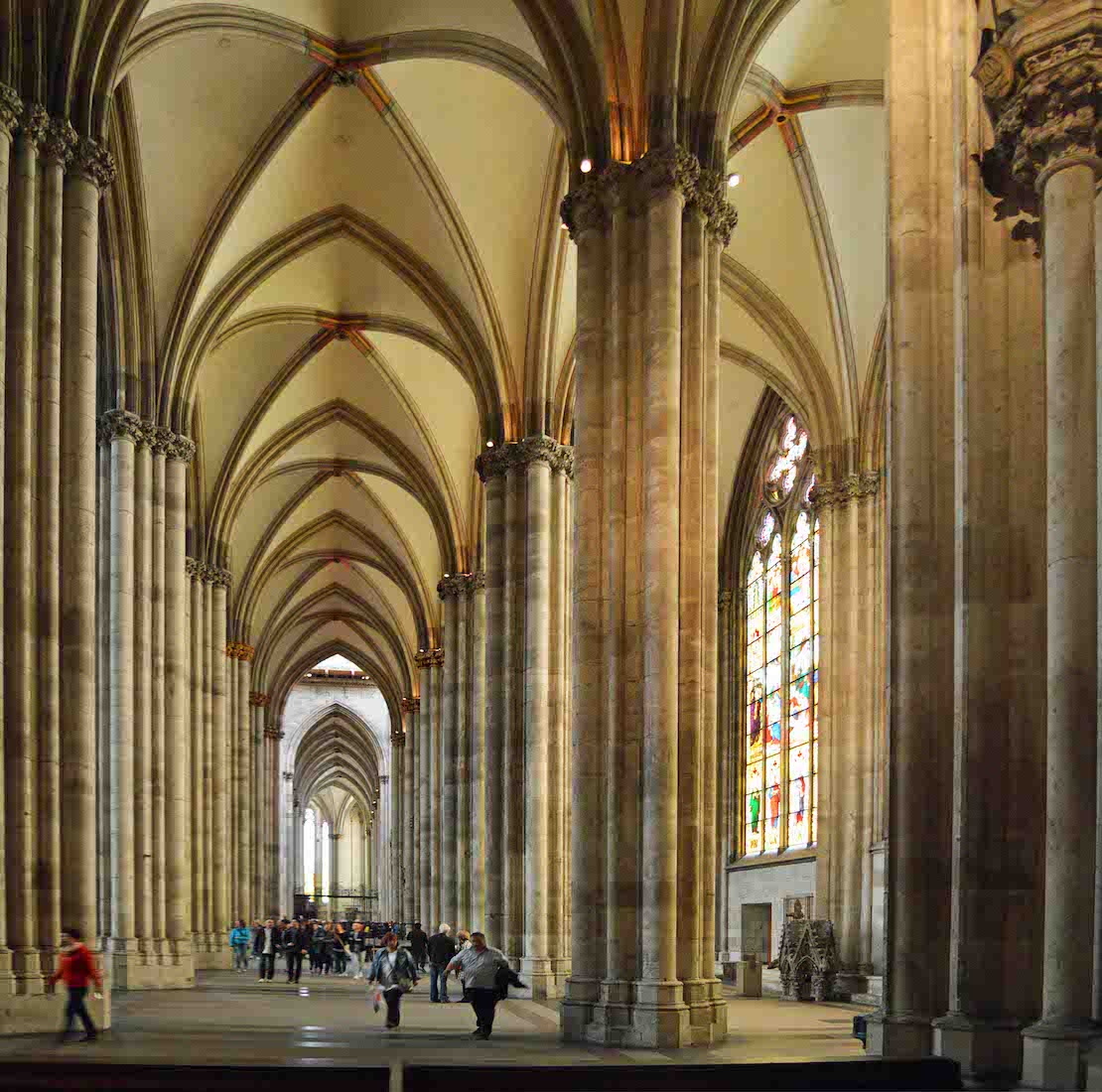 SAislesAcrossToSWall