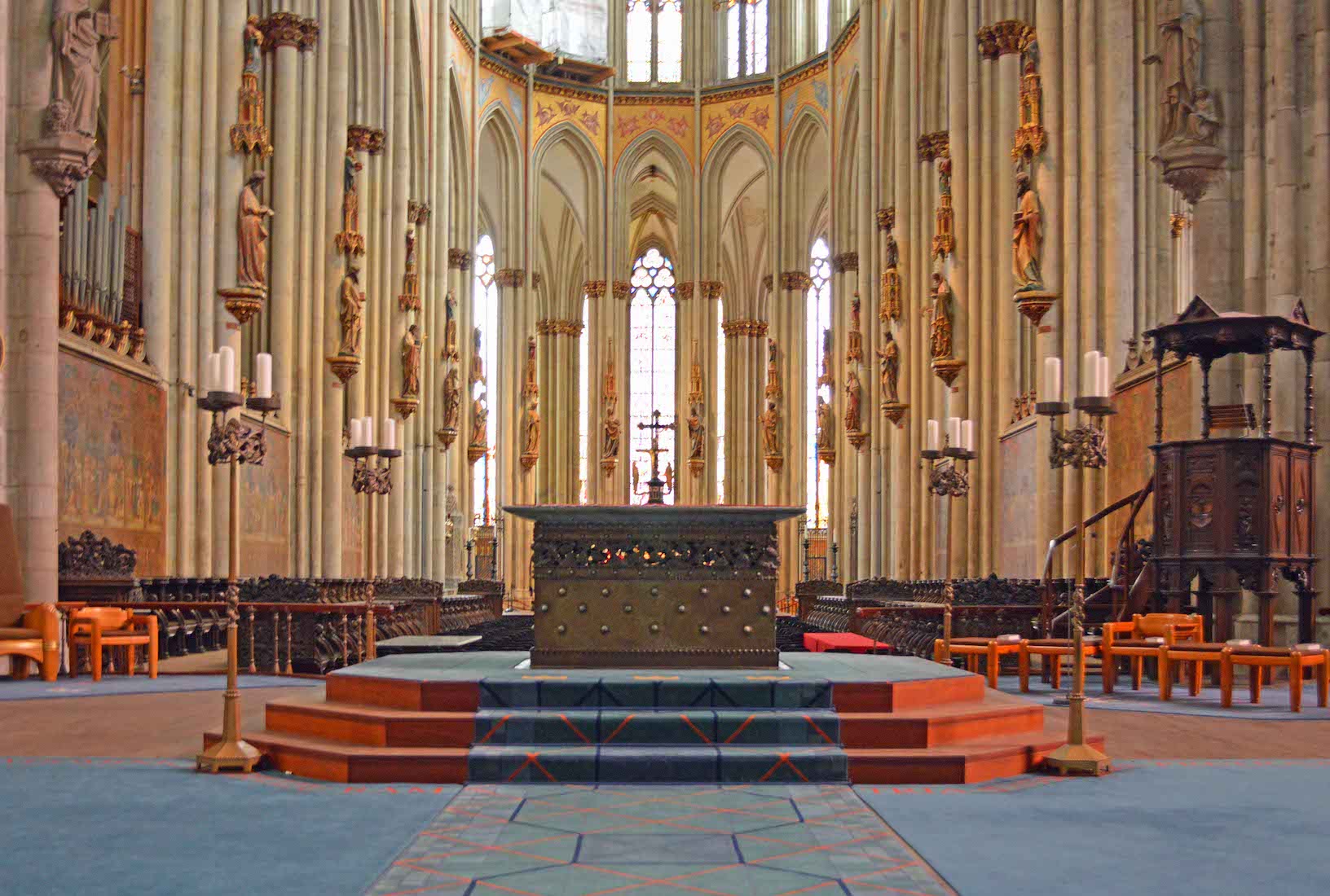 NaveAltar