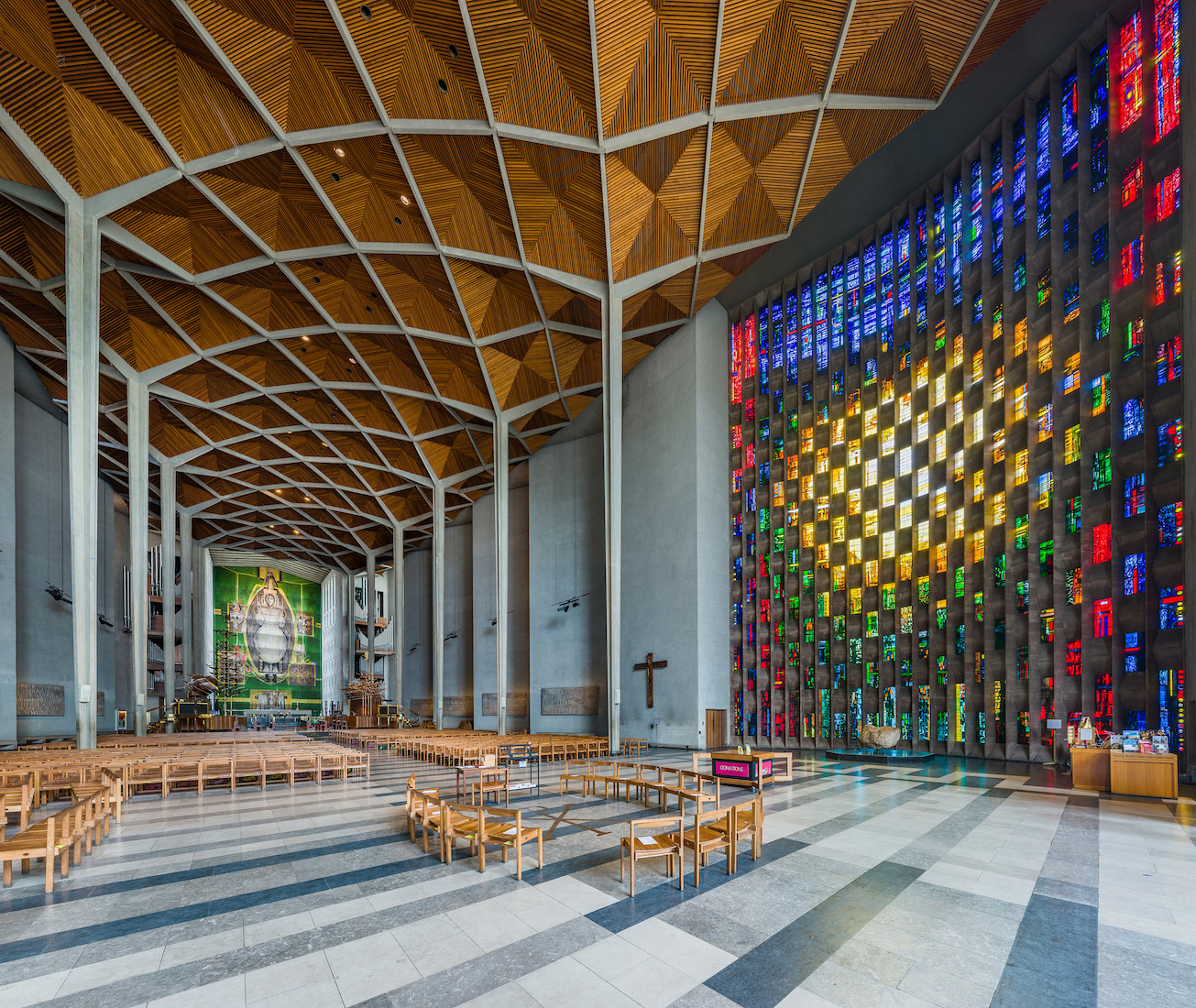 NewCoventryCathedralInterior